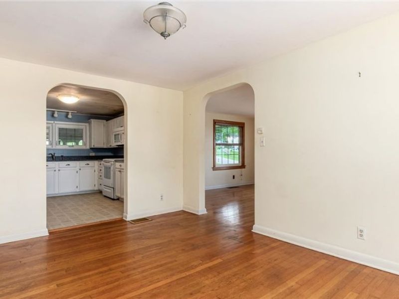 1751 Blaine Avenue, Cambridge, OH 43725 Photo 8