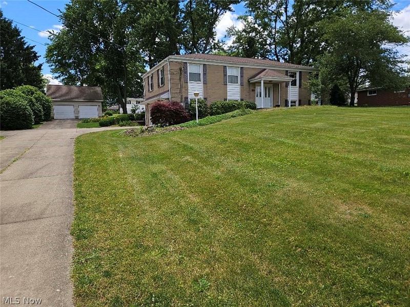 8162 Mona Street SW, Navarre, OH 44662 Photo 1