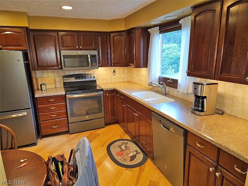 8162 Mona Street SW, Navarre, OH 44662 Photo 10