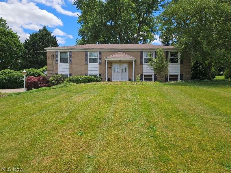 8162 Mona Street SW, Navarre, OH 44662 Photo 3