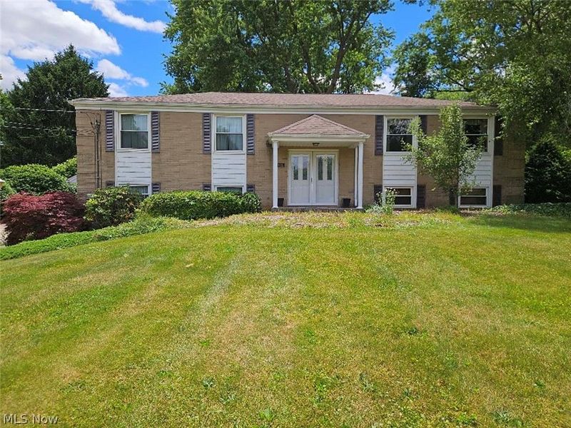 8162 Mona Street SW, Navarre, OH 44662 Photo 4