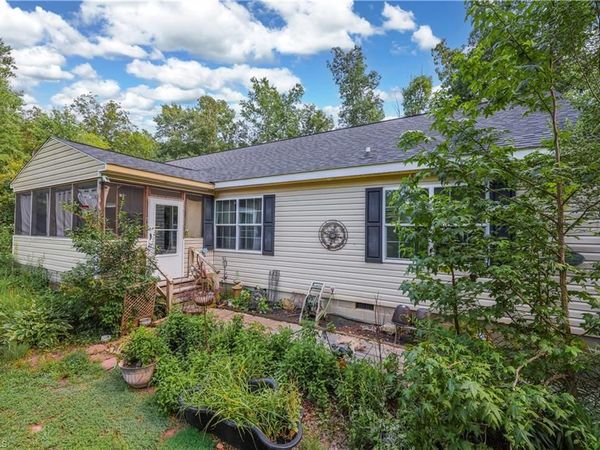 2311 Chrisco Road W, Seagrove, NC 27341
