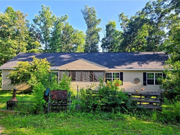 2311 Chrisco Road W, Seagrove, NC 27341