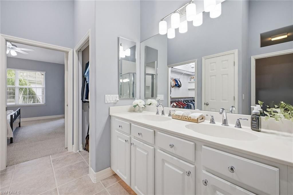 8380 Big Acorn Cir, Unit 1204, Naples, FL 34119 Photo