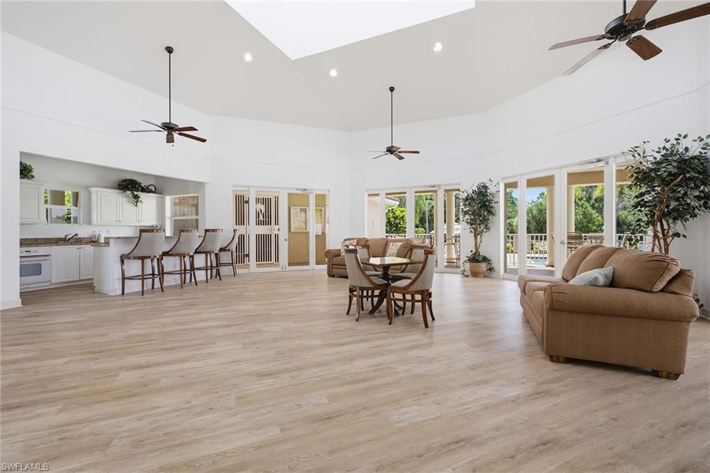 8380 Big Acorn Cir, Unit 1204, Naples, FL 34119 Photo