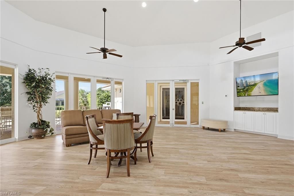 8380 Big Acorn Cir, Unit 1204, Naples, FL 34119 Photo
