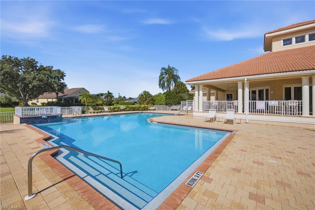 8380 Big Acorn Cir, Unit 1204, Naples, FL 34119 Photo