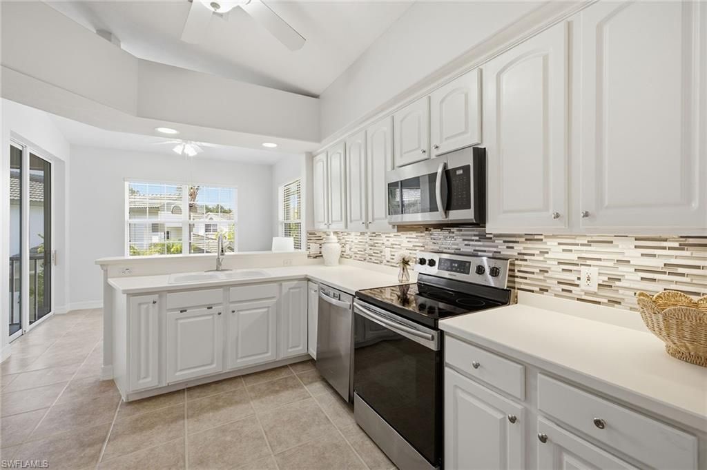8380 Big Acorn Cir, Unit 1204, Naples, FL 34119 Photo