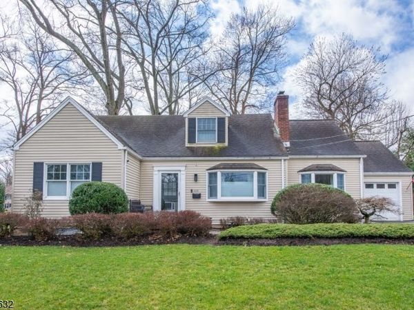 309 Indian Trl, Mountainside, NJ 07092