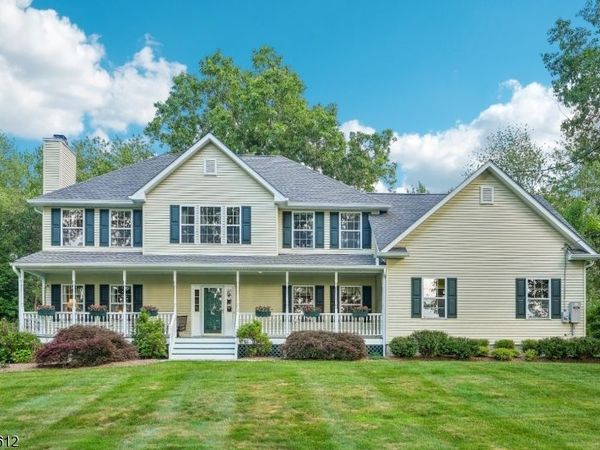 3 Florence Ln, Andover, NJ 07860