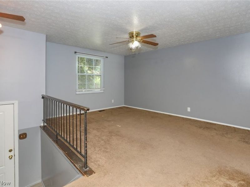1073 Sunnywood Lane, Ravenna, OH 44266 Photo 14