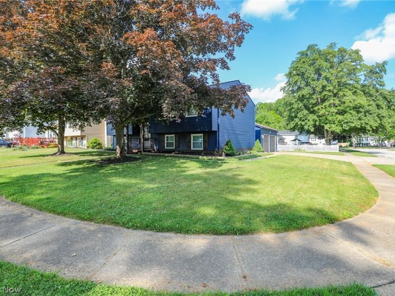 1073 Sunnywood Lane, Ravenna, OH 44266 Photo 6