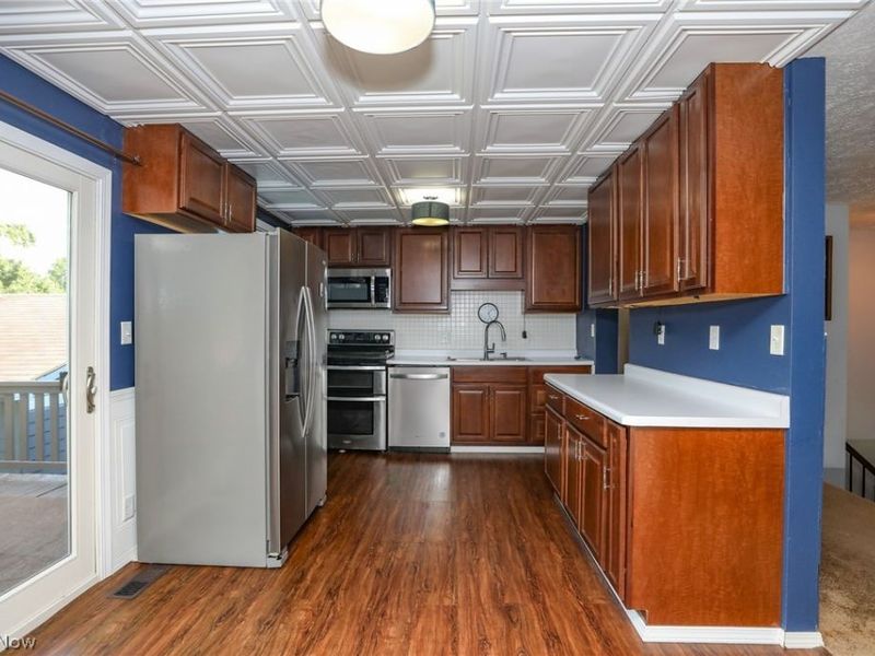 1073 Sunnywood Lane, Ravenna, OH 44266 Photo 7