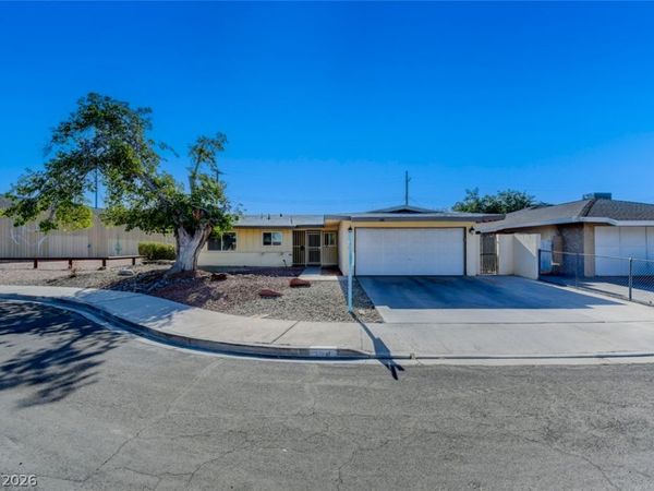 108 Hollyhock Lane , Las Vegas, NV 89107
