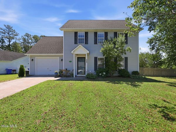 103 Coachman Lane , Newport, NC 28570