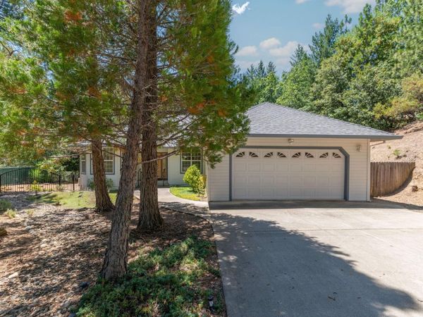 21510 Gayla Dr, Pine Grove, CA 95665
