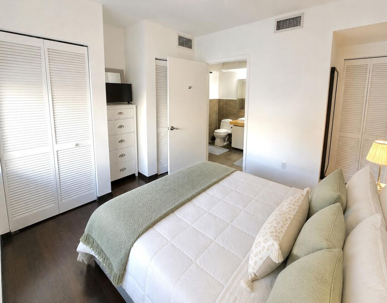 435 21st Street, Unit 308, Miami Beach, FL 33139 Photo