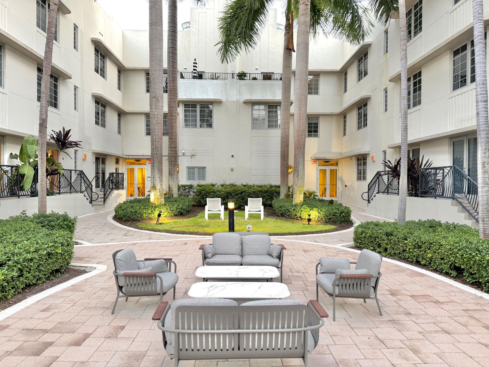 435 21st Street, Unit 308, Miami Beach, FL 33139 Photo