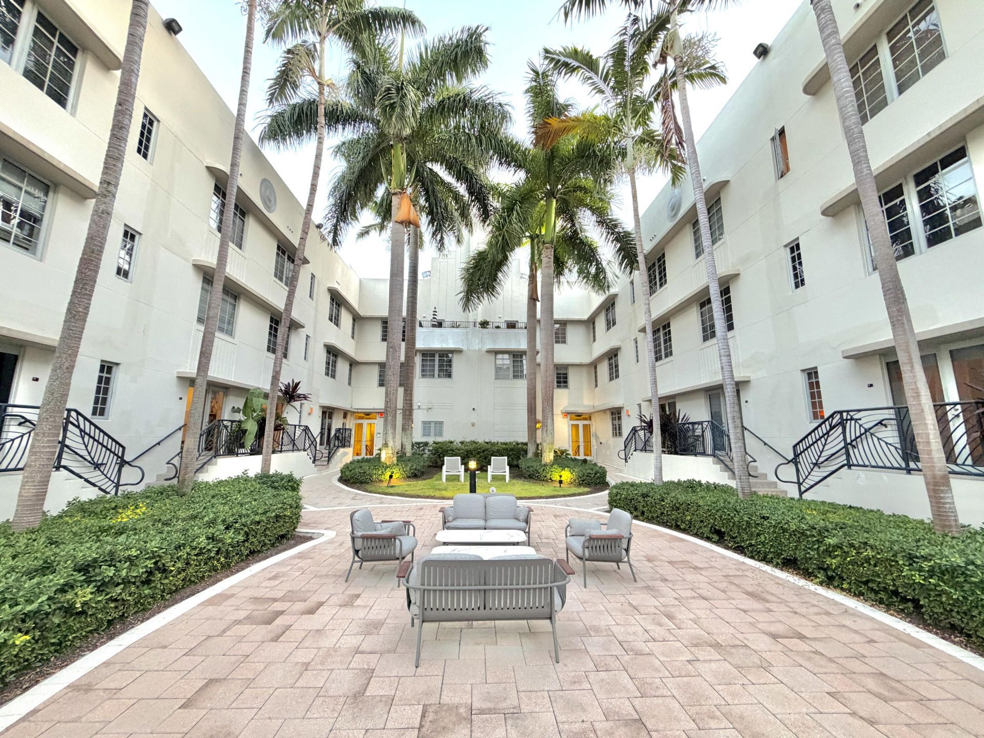 435 21st Street, Unit 308, Miami Beach, FL 33139 Photo