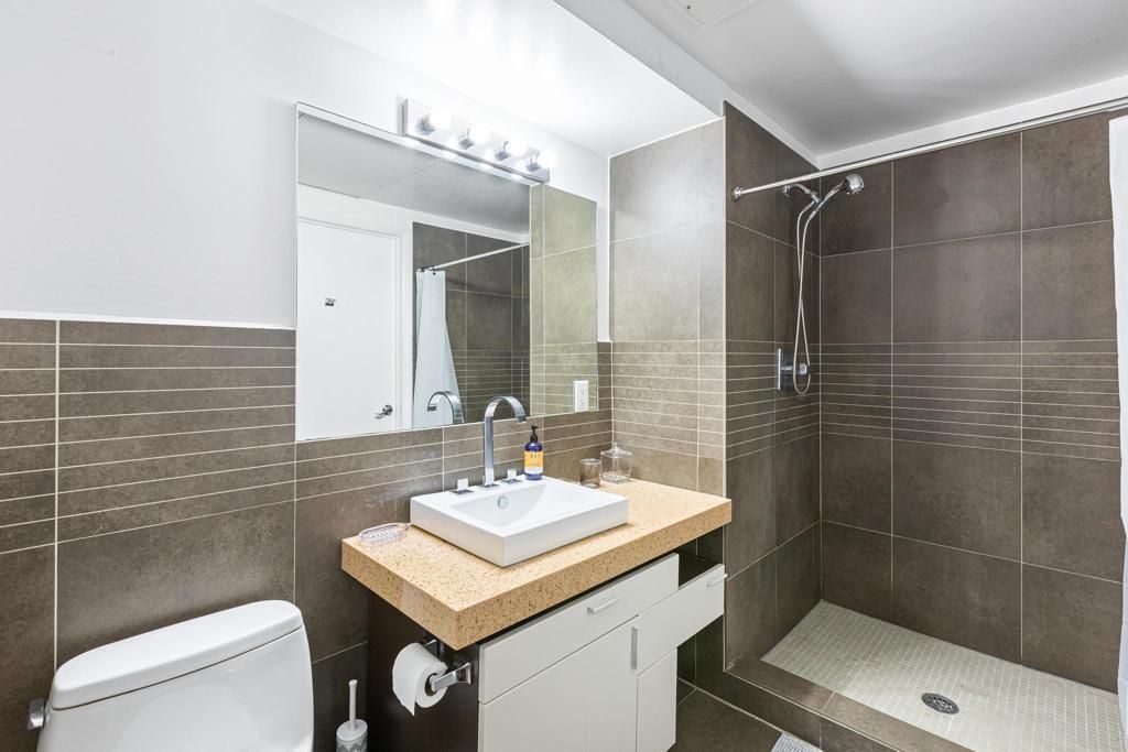 435 21st Street, Unit 308, Miami Beach, FL 33139 Photo
