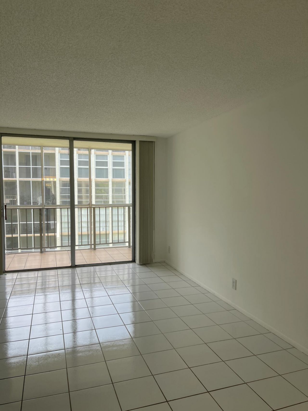 801  Three Island  Boulevard, Unit 306, Hallandale, FL 33009 Photo