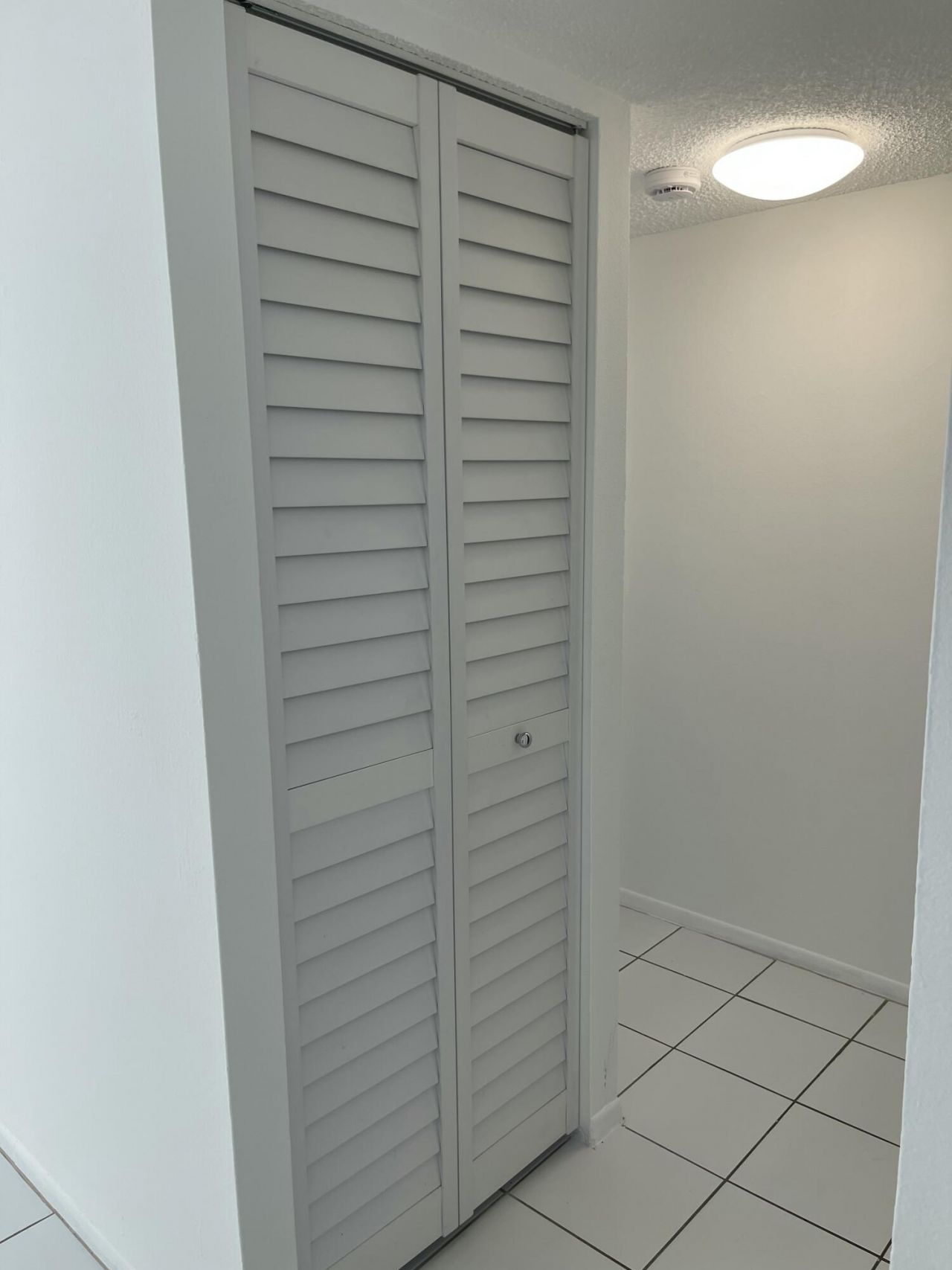 801  Three Island  Boulevard, Unit 306, Hallandale, FL 33009 Photo