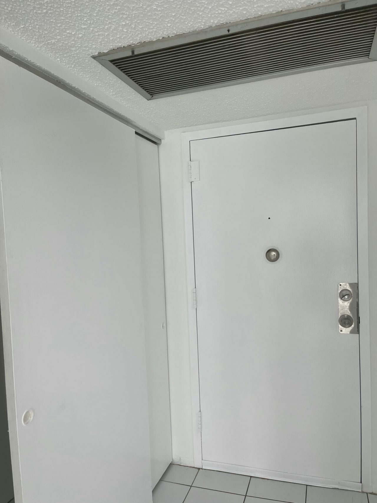 801  Three Island  Boulevard, Unit 306, Hallandale, FL 33009 Photo