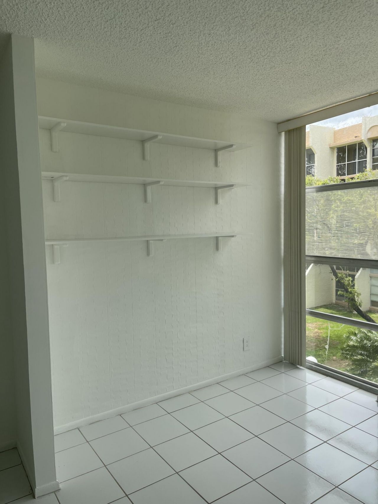 801  Three Island  Boulevard, Unit 306, Hallandale, FL 33009 Photo