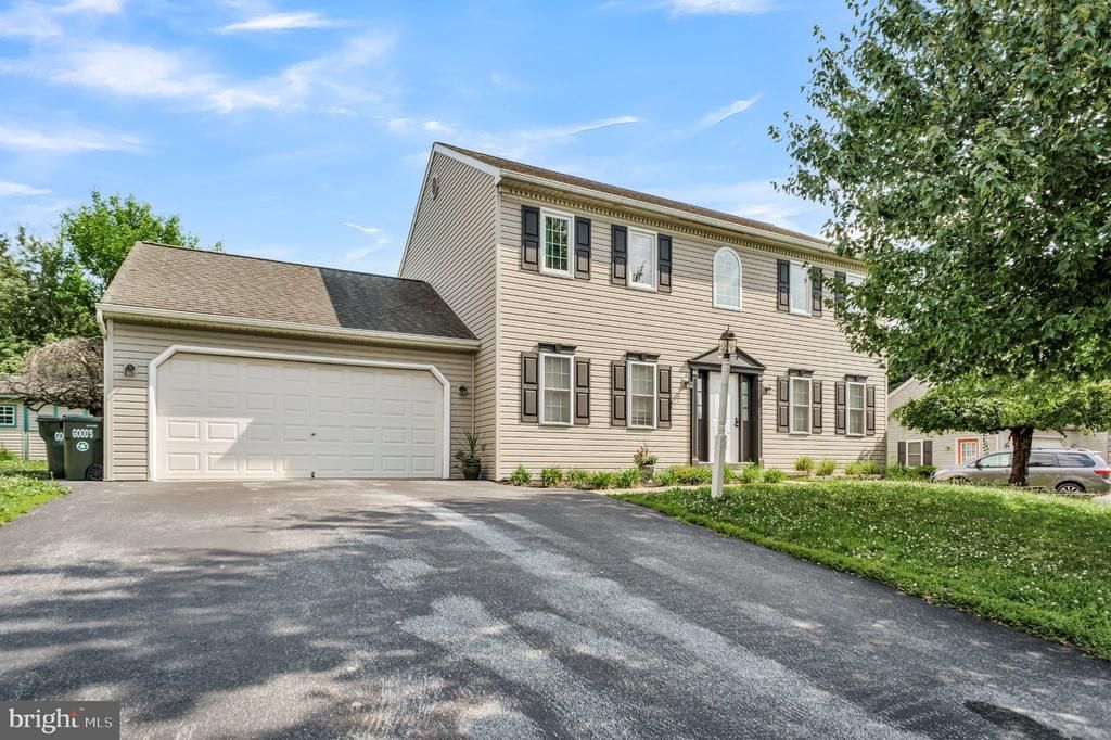 1279 CEDAR AVENUE, EAST EARL, PA 17519