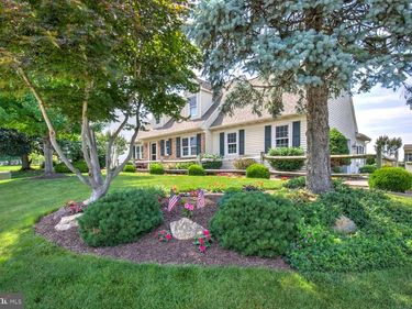 231 CYPRESS LANE, NEW HOLLAND, PA 17557