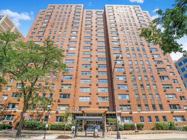 2909 N Sheridan Road, Unit 1702, Chicago, IL 60657