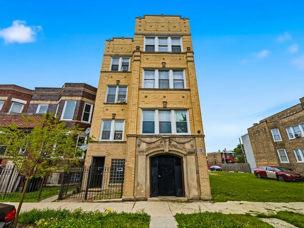 4520 W Jackson Boulevard , Chicago, IL 60624