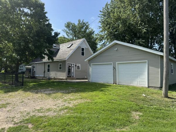 101 N Vermillion Street , Troy Grove, IL 61372