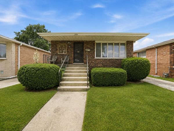280 Prairie Avenue , Calumet City, IL 60409