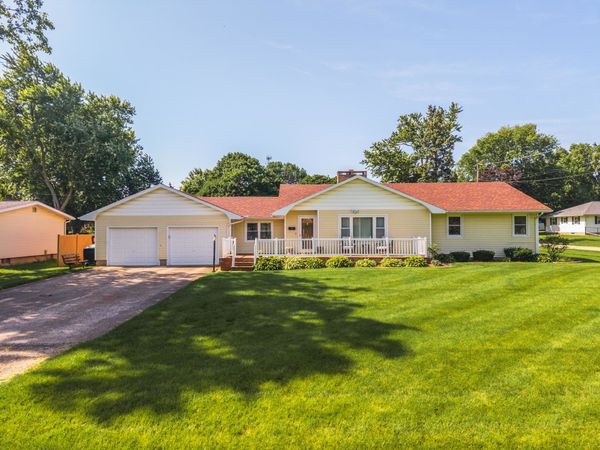 127 W 1st Street , Minonk, IL 61760