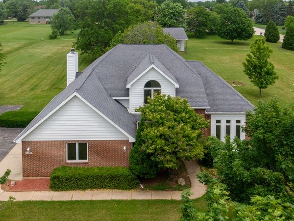2302 English Prairie Road , Spring Grove, IL 60081