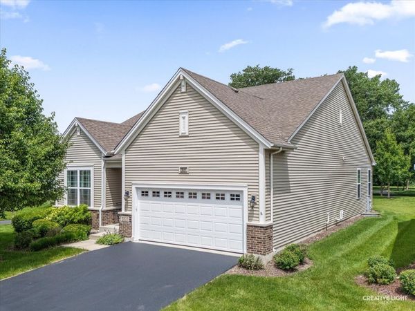 3923 Chesapeake Lane, Naperville, IL 60564