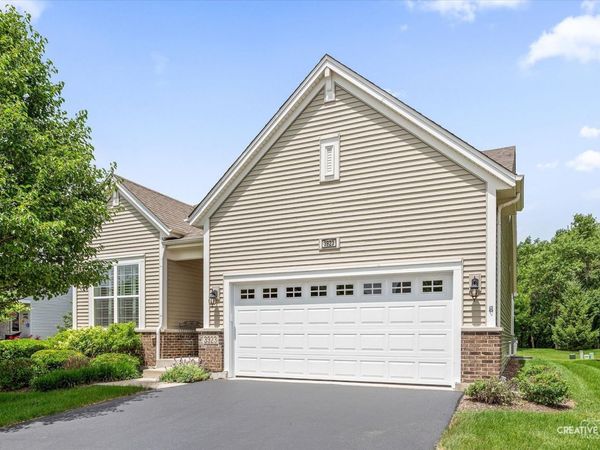 3923 Chesapeake Lane, Naperville, IL 60564