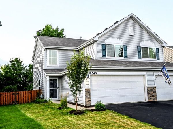 2540 Carlisle Lane , Hampshire, IL 60140