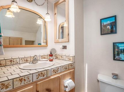 2151 Rainbow Road, South Lake Tahoe, CA 96150 Photo