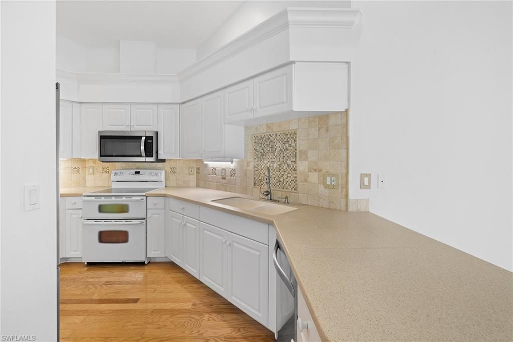 3157 Carriage Cir, Naples, FL 34105 Photo
