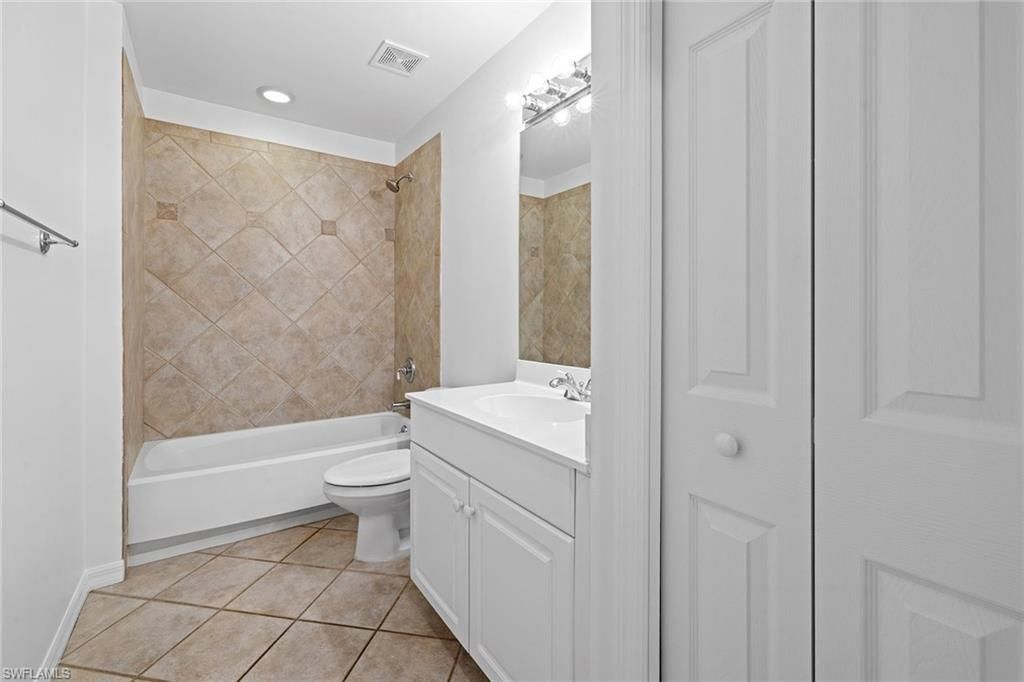 3157 Carriage Cir, Naples, FL 34105 Photo