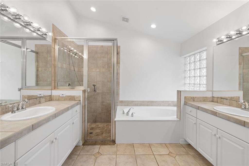 3157 Carriage Cir, Naples, FL 34105 Photo