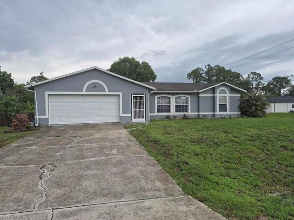 200 Jefferson AVE , LEHIGH ACRES, FL 33936