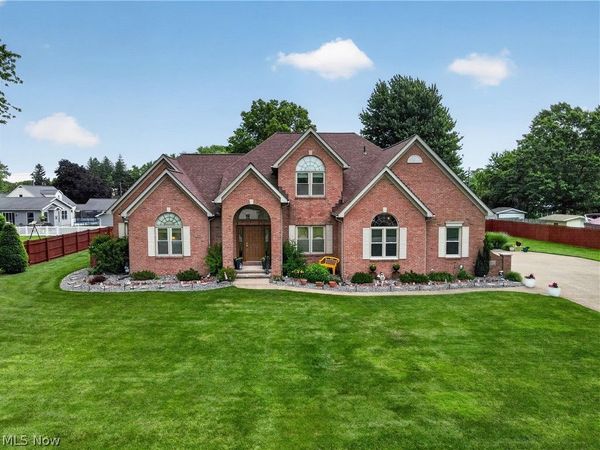 12 Lake Breeze Drive , Conneaut, OH 44030