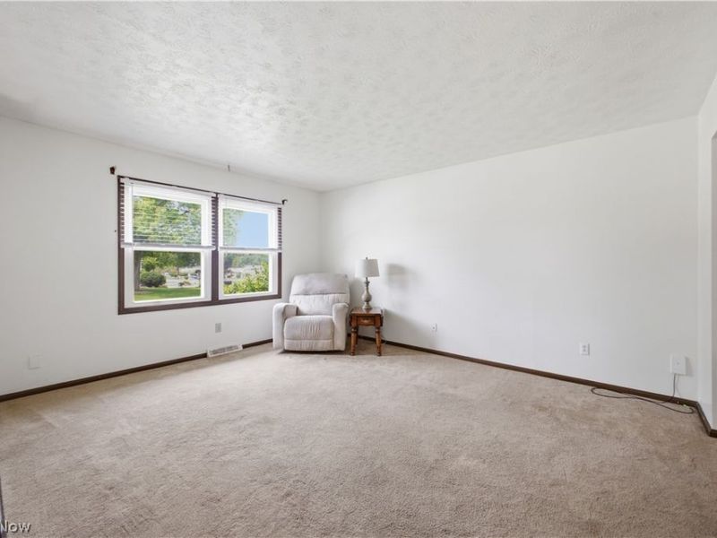 7533 Jaguar Drive, Boardman, OH 44512 Photo 2