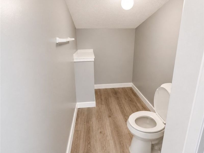 3954 E 41st Street, Newburgh Heights, OH 44105 Photo 13