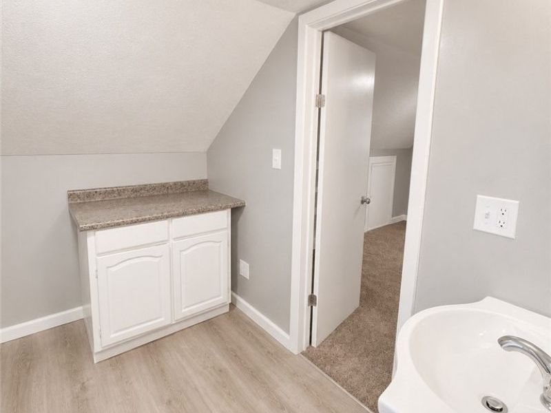 3954 E 41st Street, Newburgh Heights, OH 44105 Photo 14