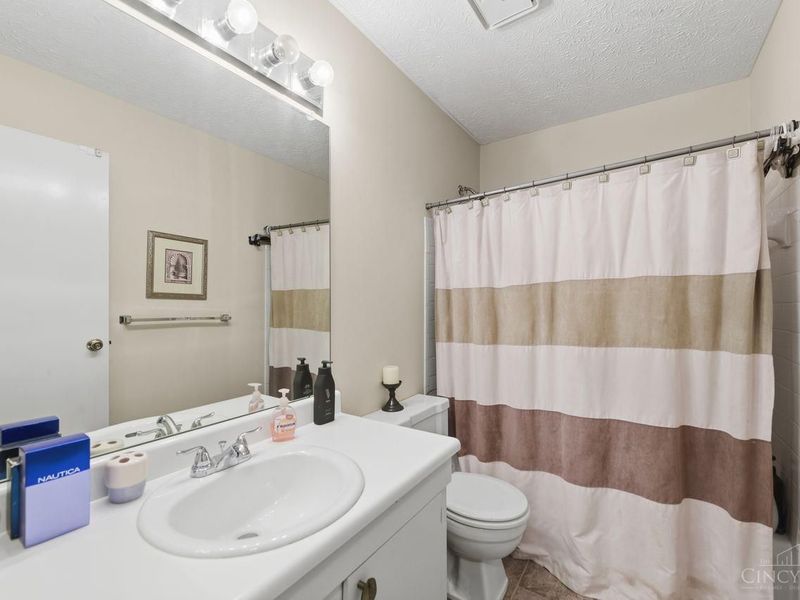 26 Twin Lakes Drive, Fairfield, OH 45014 Photo 33