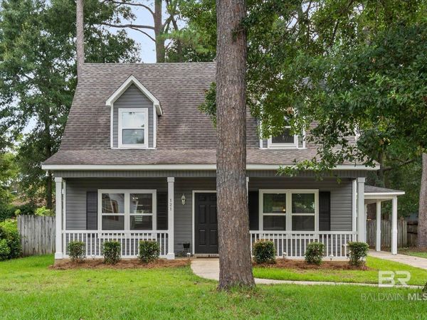 121 Dunbar Loop, Daphne, AL 36526